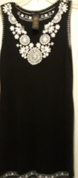 Black Sleeveless Dress - Picture 1 of 4